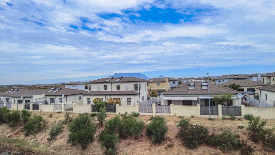 3 Bedroom Property for Sale in Parklands Western Cape